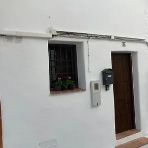 casa-de-arriba-canillas-de-aceituno.es-andalucia.com/